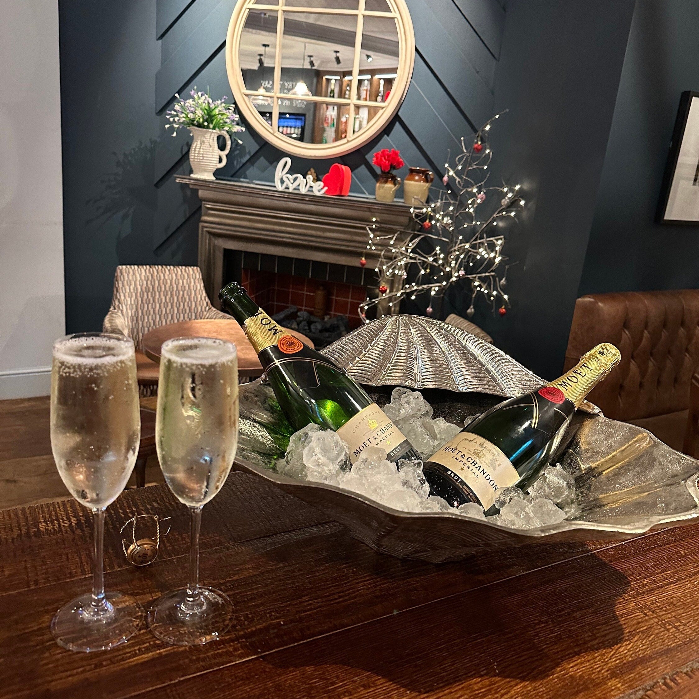 Clamshell Silver Champagne Ice Bucket Wine Cooler